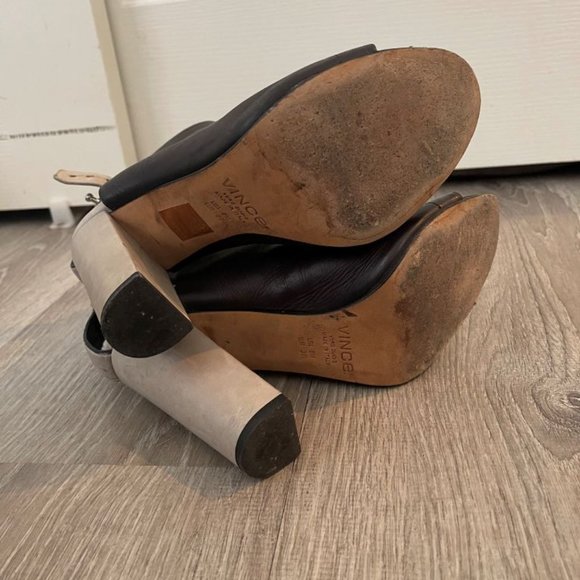 Vince Addison Peep-Toe Leather Bootie 39 - Picture 4 of 5